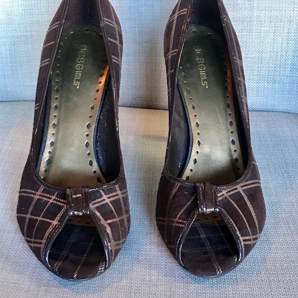 BCBG Peep Toe Pumps - Picture 2 of 6